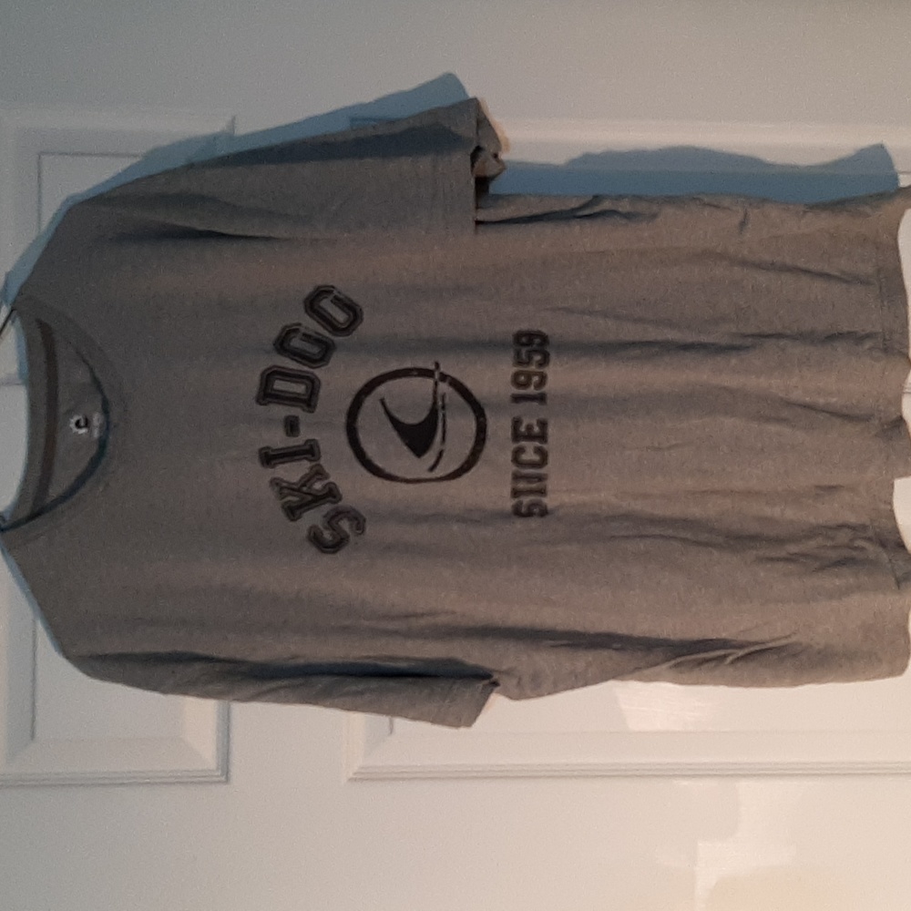 Vintage Ski-Doo men's tee shirt.
